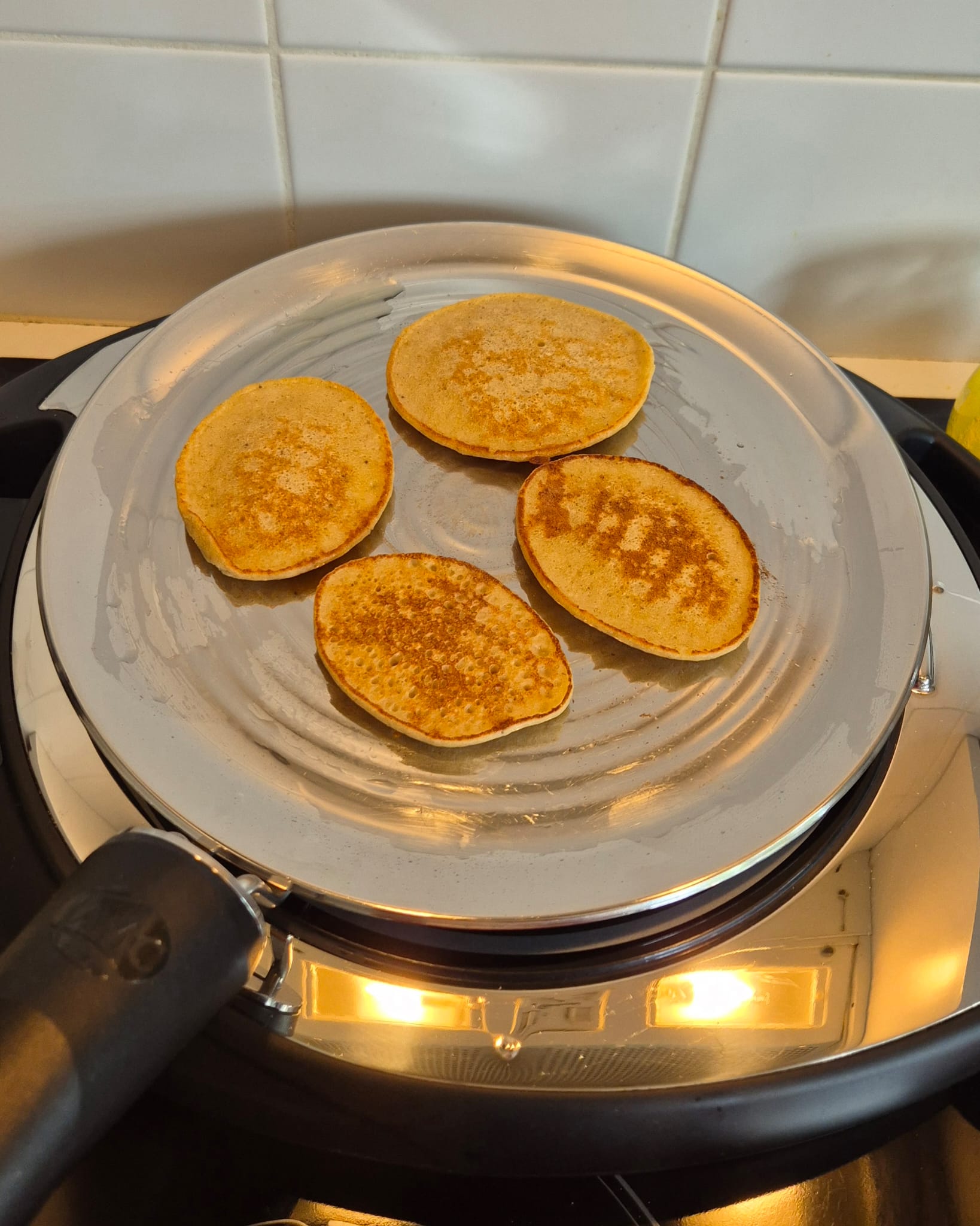 Goudbruine banaanpannenkoekjes in de AMC oPan